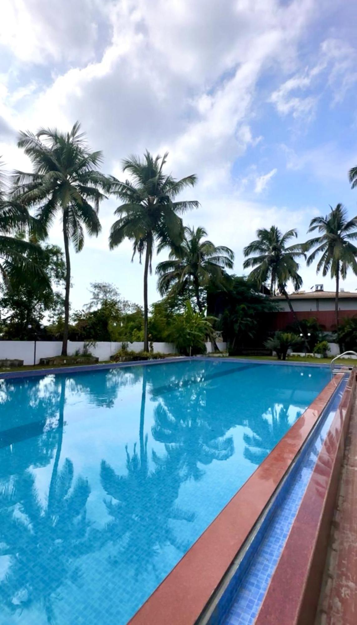 Hotel Riverside 巴加 外观 照片