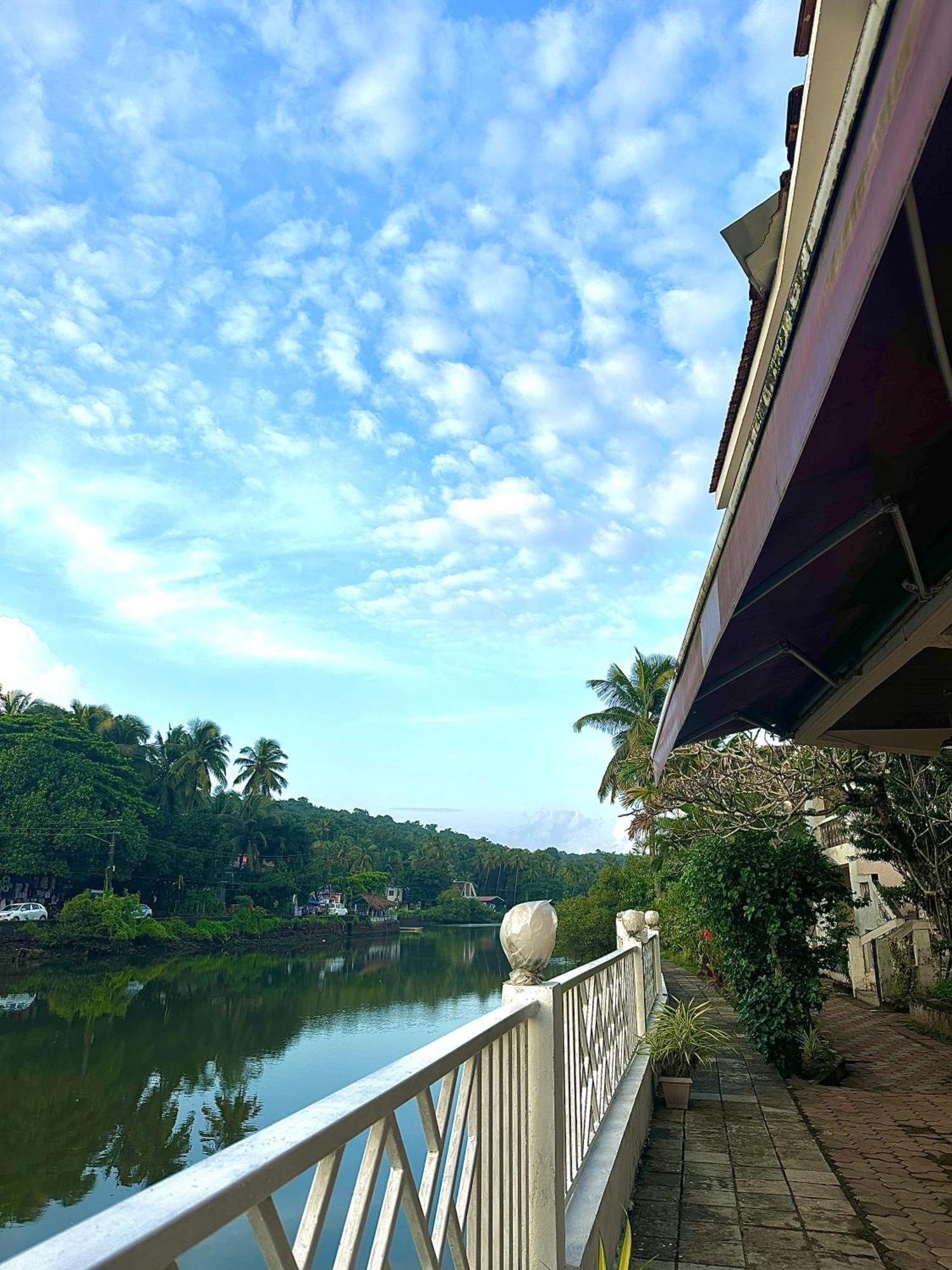 Hotel Riverside 巴加 外观 照片