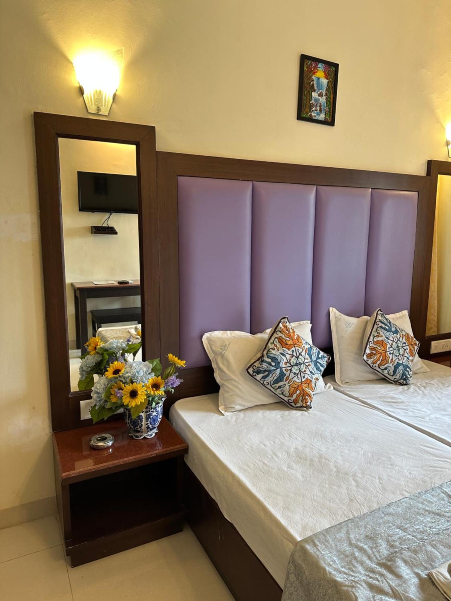 Hotel Riverside 巴加 外观 照片