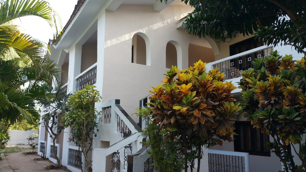 Hotel Riverside 巴加 外观 照片