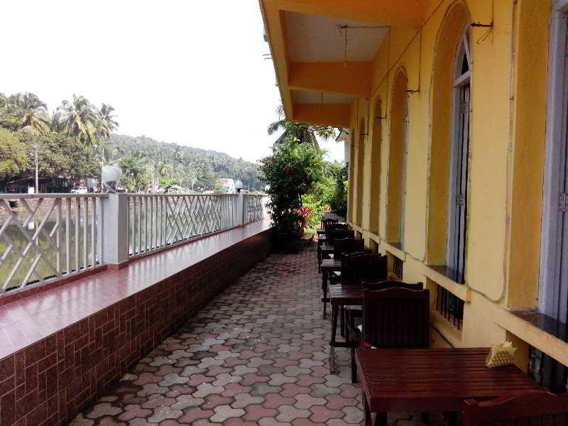 Hotel Riverside 巴加 外观 照片